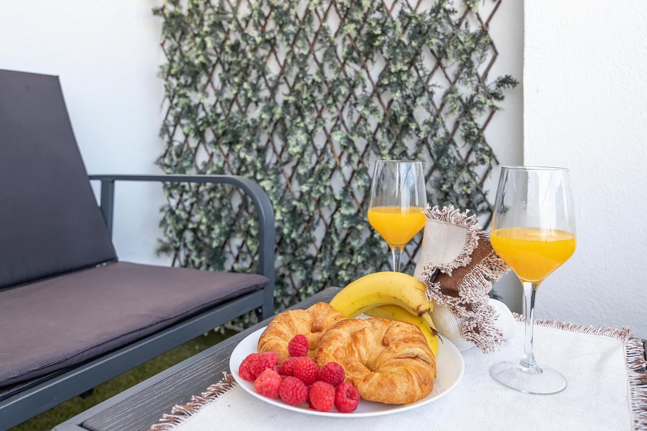Sunshine Balcony- La Caleta Apartment Caleta De Velez Bagian luar foto